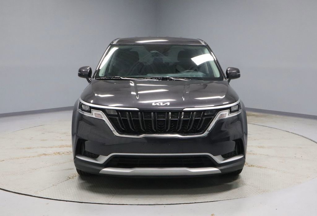 Used 2024 Kia Carnival LX image 11