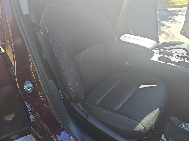Used 2025 Nissan Altima 2.5 SV FWD image 10