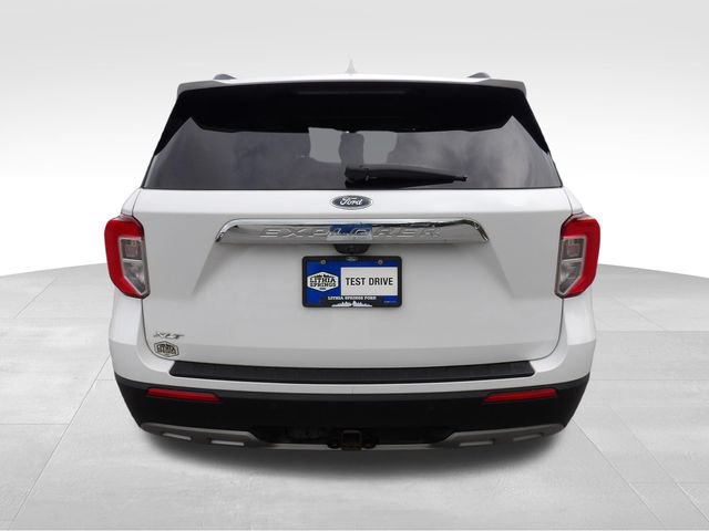 Certified 2022 Ford Explorer XLT w/ Equipment Group 202A RWD image 8