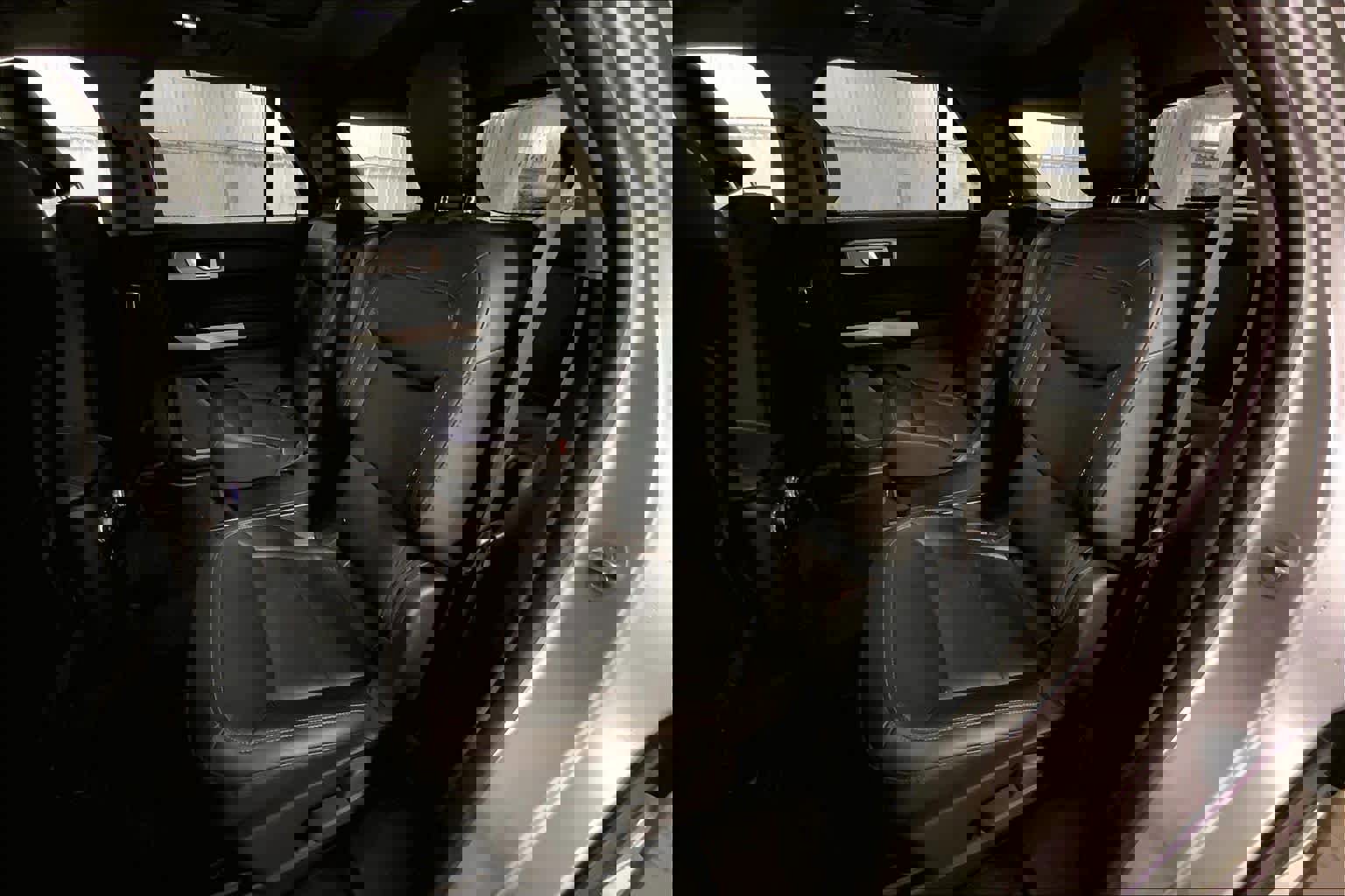 Certified 2022 Ford Explorer Limited w/ Equipment Group 301A image 19