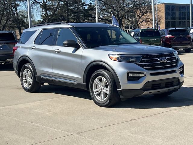 Certified 2023 Ford Explorer XLT w/ Equipment Group 202A image 7