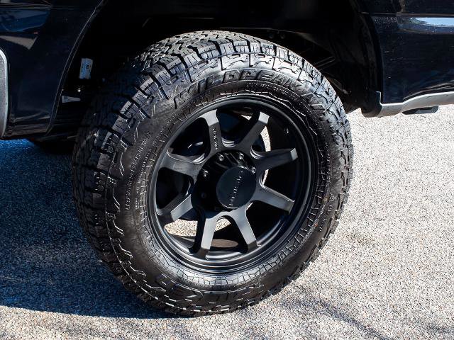 Certified 2025 Ford F350 Platinum w/ FX4 Off-Road Package image 6