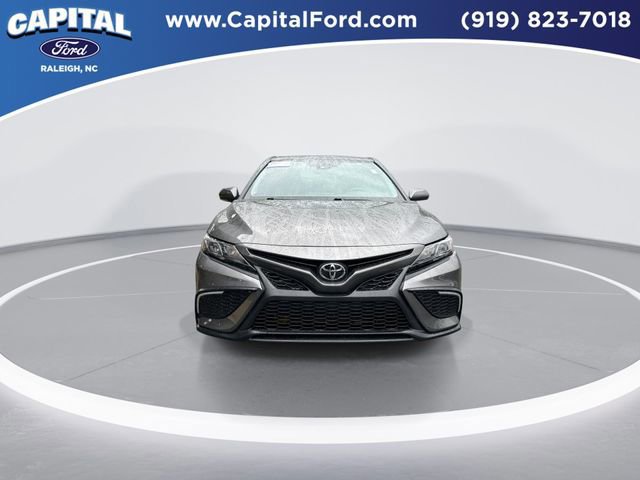 Used 2023 Toyota Camry SE image 9