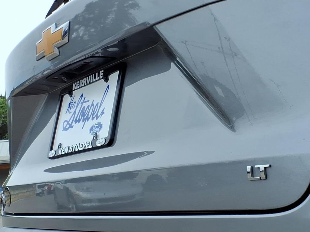 Used 2025 Chevrolet Trax LT w/ LT Convenience Package image 11