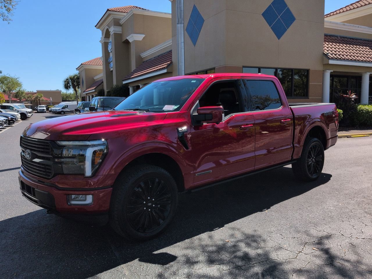 Certified 2025 Ford F150 Platinum w/ Equipment Group 702A High AWD/4WD image 8
