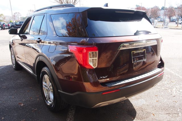 Certified 2020 Ford Explorer XLT w/ Equipment Group 202A image 3