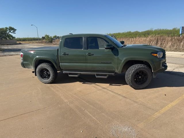 Used 2022 Toyota Tacoma TRD Sport image 1