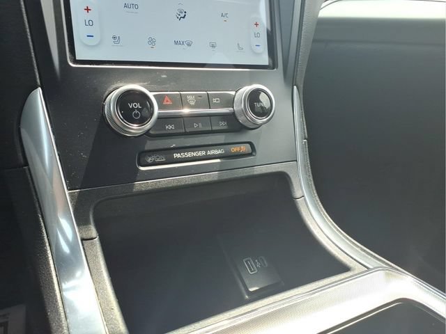 Certified 2023 Ford Edge Titanium w/ Equipment Group 301A AWD/4WD image 19
