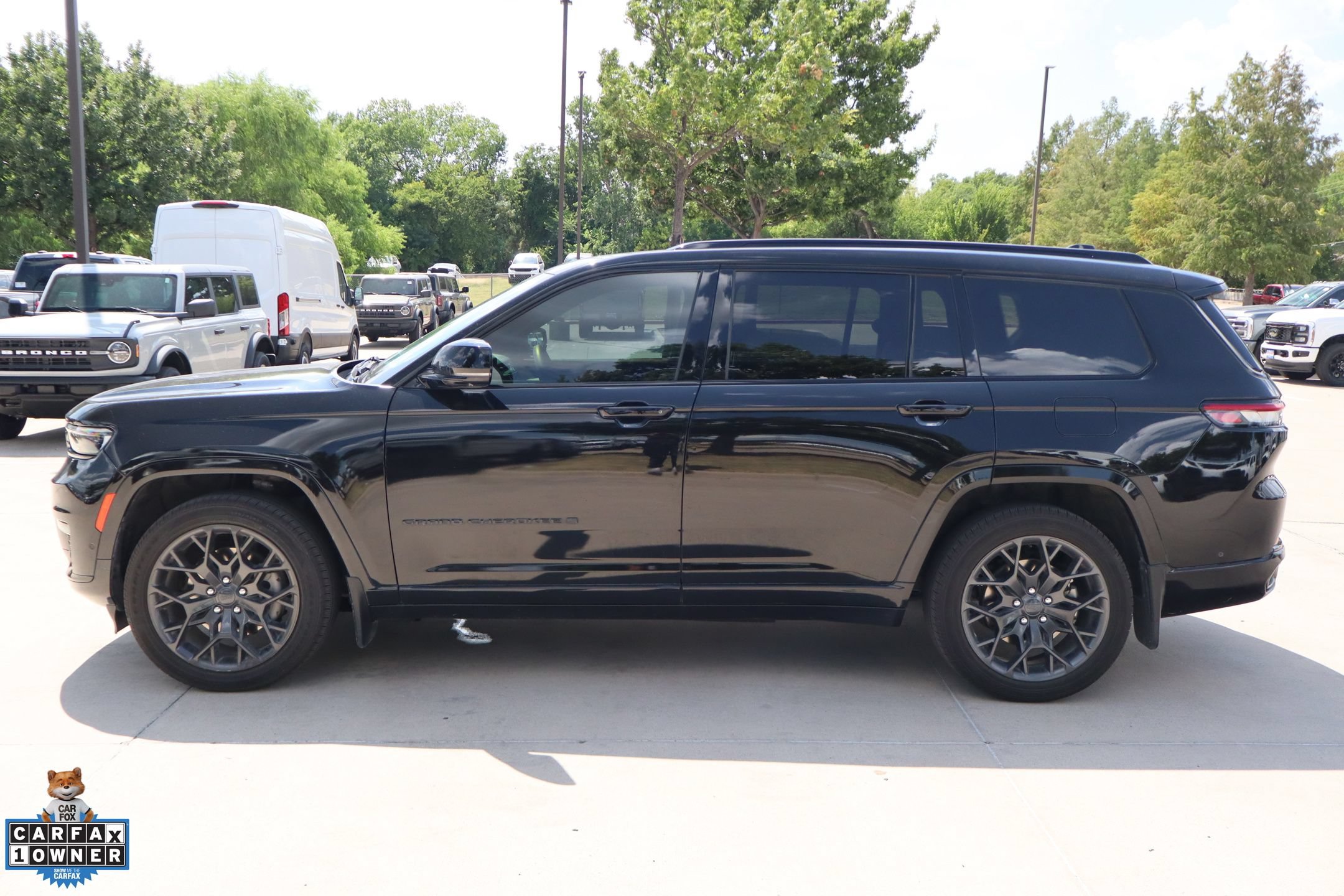 Used 2023 Jeep Grand Cherokee L Summit AWD/4WD image 7