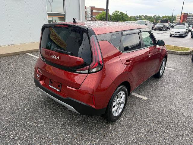 Used 2025 Kia Soul LX w/ LX Technology Package FWD image 8