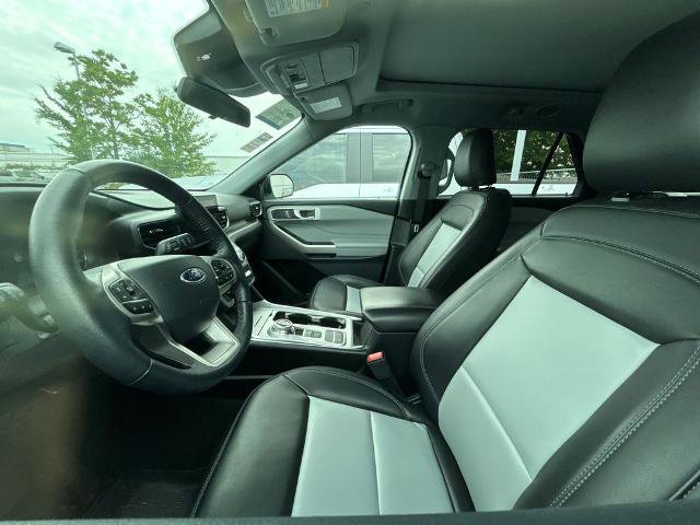 Certified 2023 Ford Explorer XLT w/ Equipment Group 202A RWD image 2