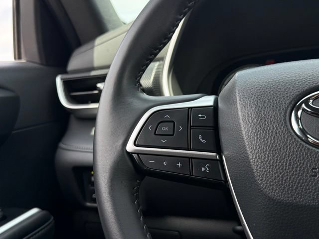 Used 2025 Toyota Highlander XSE AWD/4WD image 10