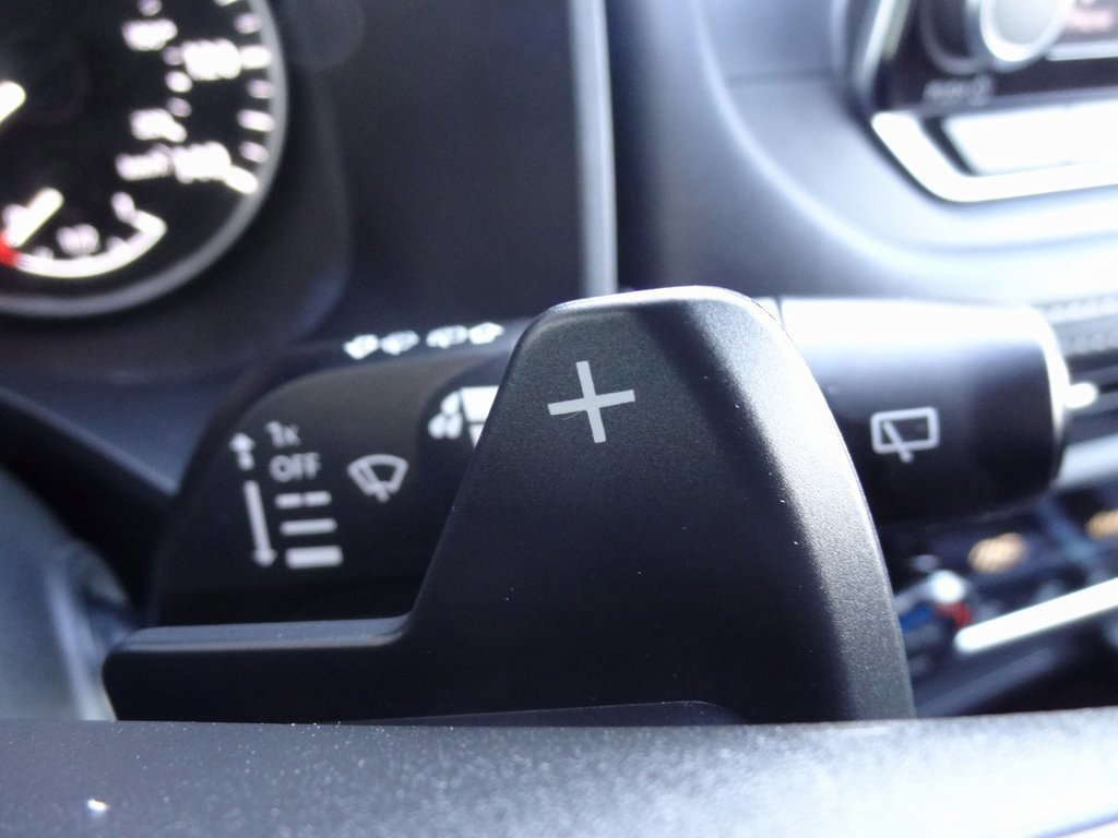 Used 2023 Nissan Rogue SV image 24