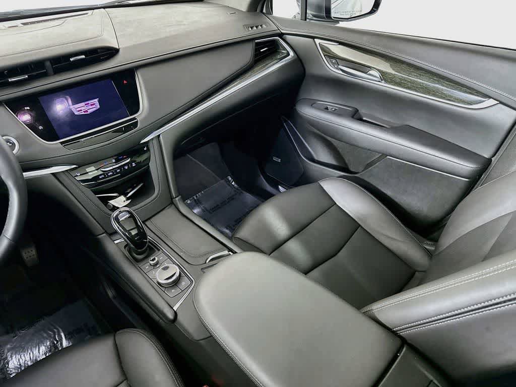 Used 2021 Cadillac XT5 Premium Luxury FWD image 11