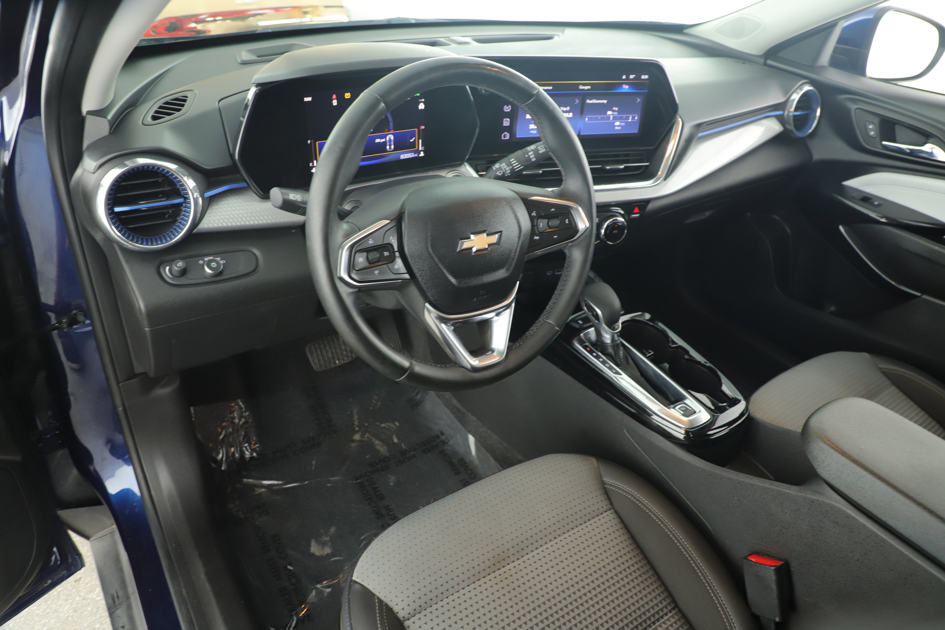 Used 2024 Chevrolet Trax LT w/ Driver Confidence Package image 13