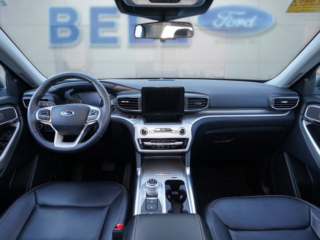 Certified 2021 Ford Explorer XLT w/ Equipment Group 202A image 16