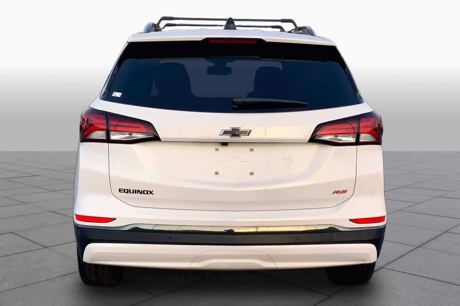 Used 2022 Chevrolet Equinox RS w/ LPO, Floor Liner Package FWD image 5