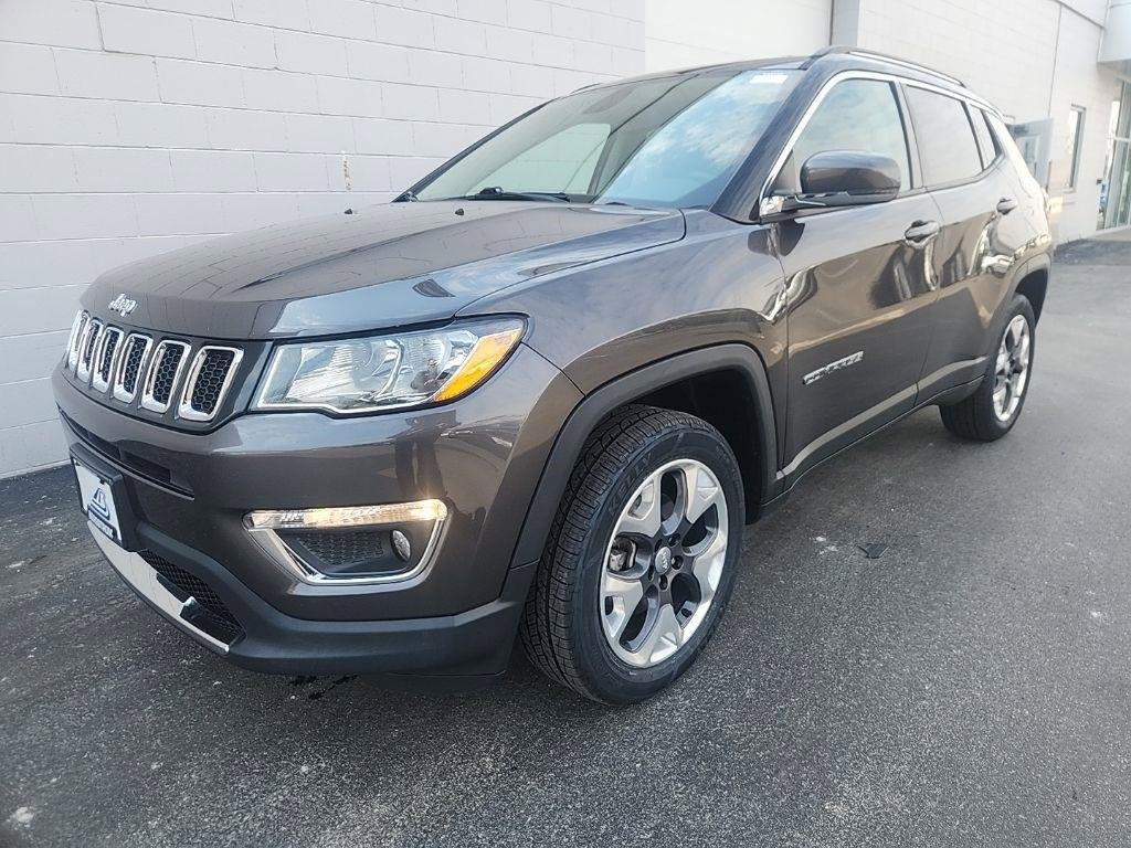 Used 2018 Jeep Compass Limited image 3