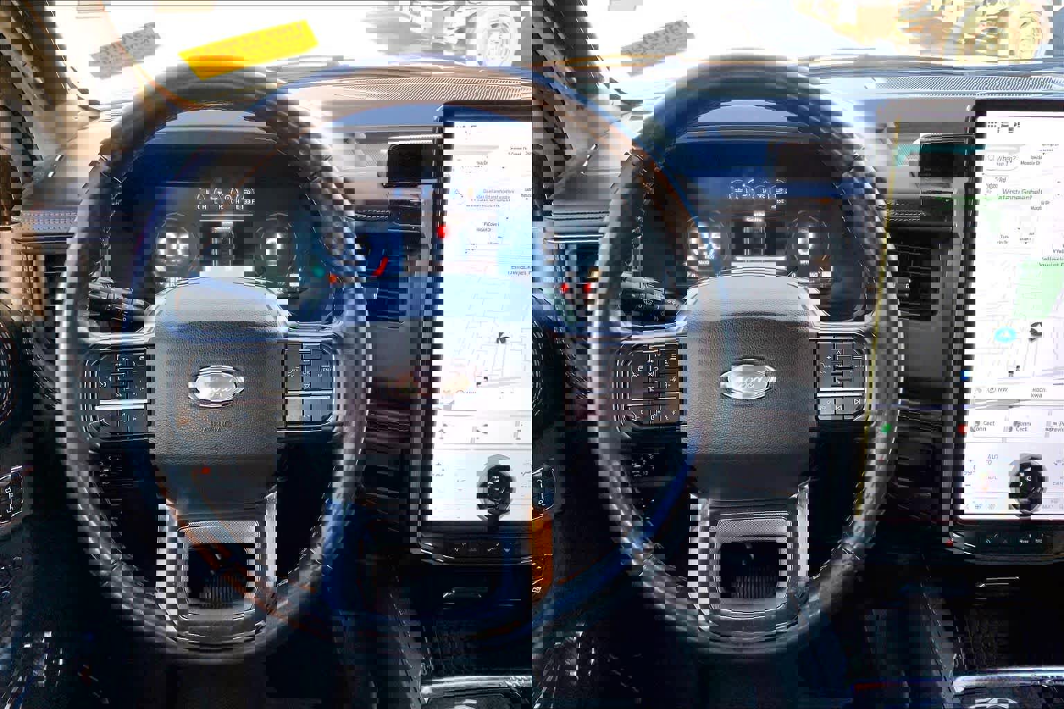 Certified 2023 Ford Expedition Max Platinum image 7