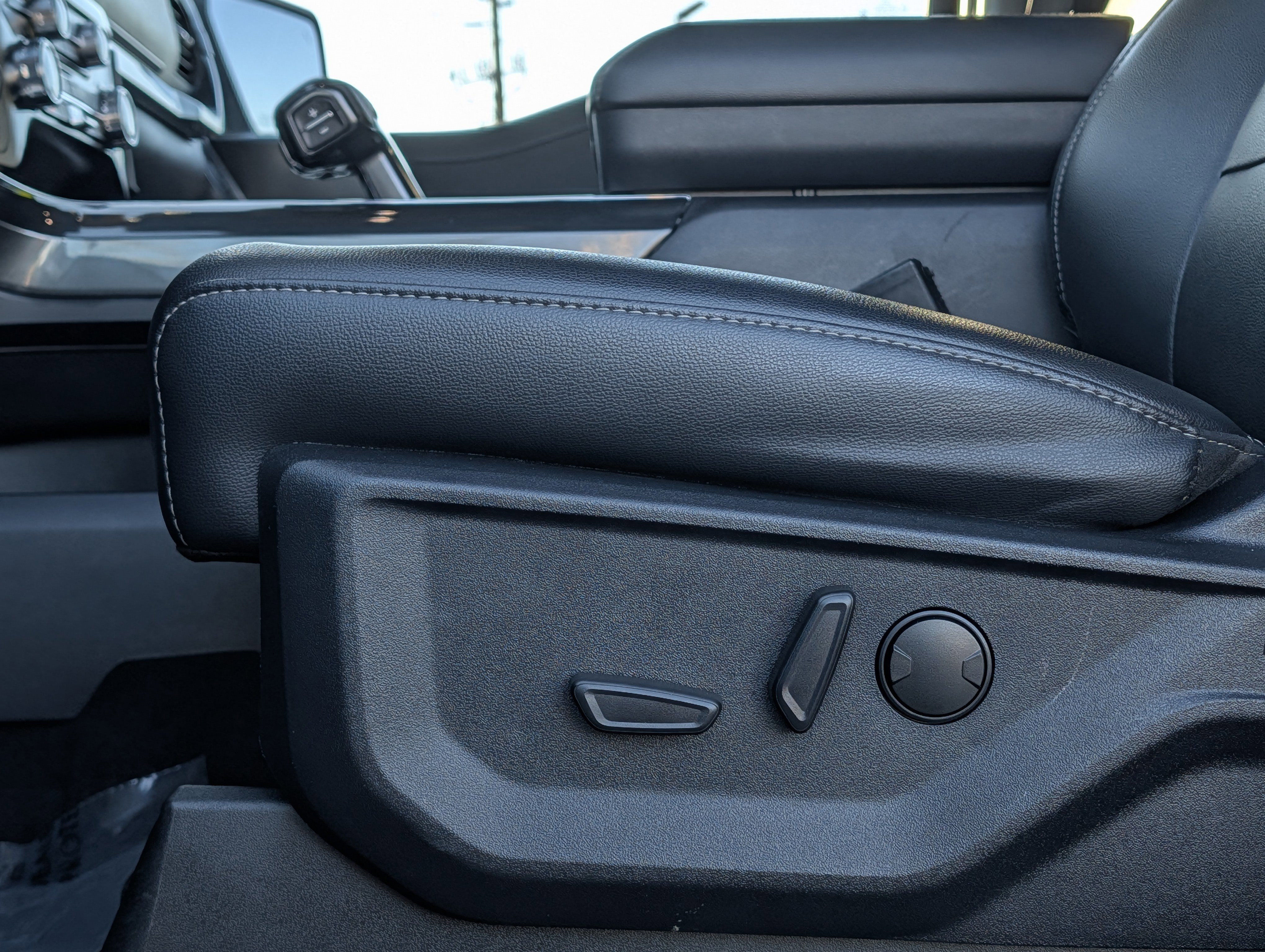 Certified 2023 Ford F150 XLT w/ Equipment Group 302A High image 26