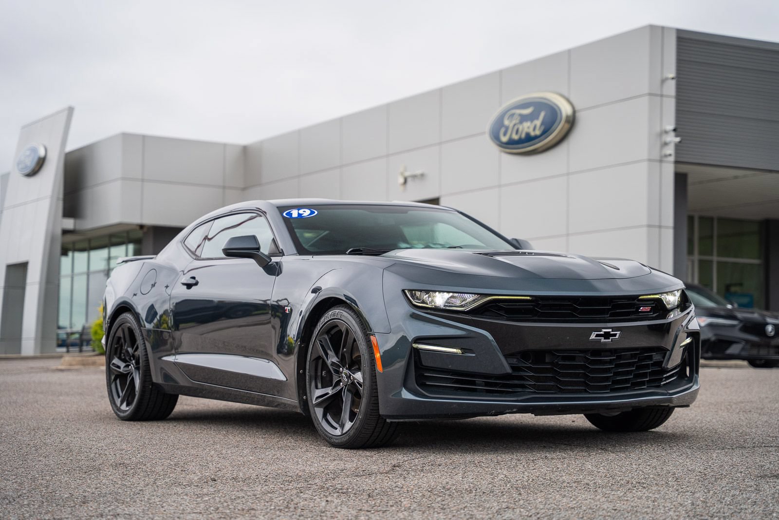 Used 2019 Chevrolet Camaro SS RWD image 1