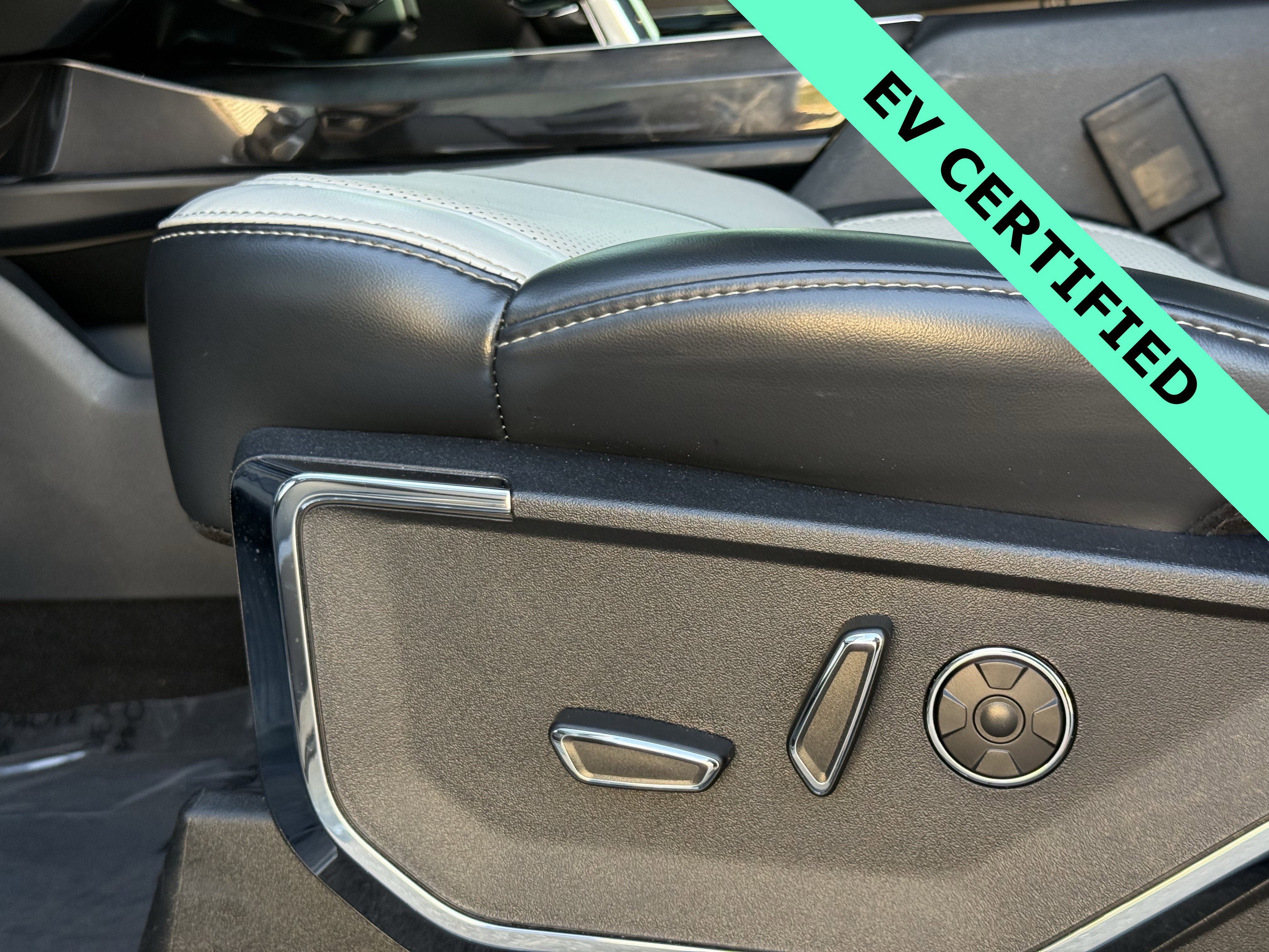 Certified 2024 Ford F150 Lightning Platinum image 21