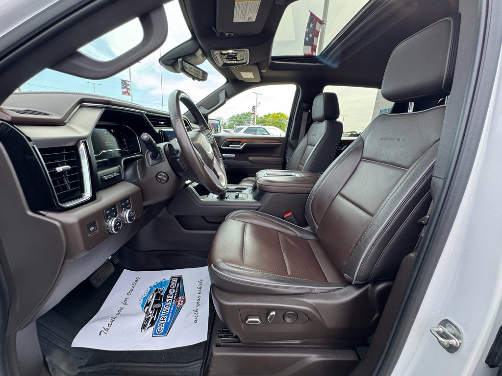 Used 2022 GMC Sierra 1500 Denali w/ Technology Package AWD/4WD image 17