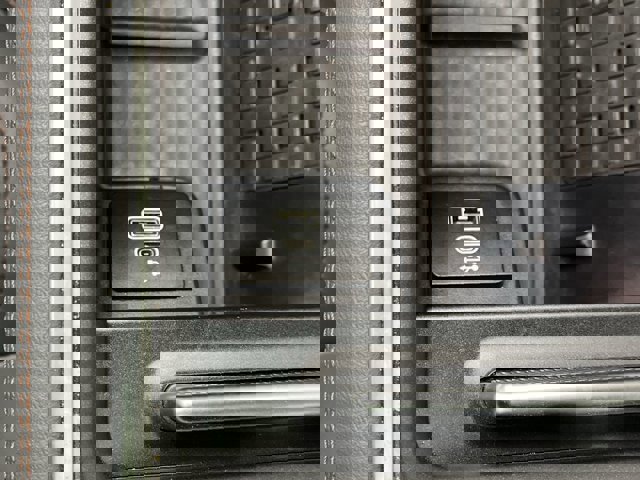 Certified 2025 Ford Expedition Active image 27