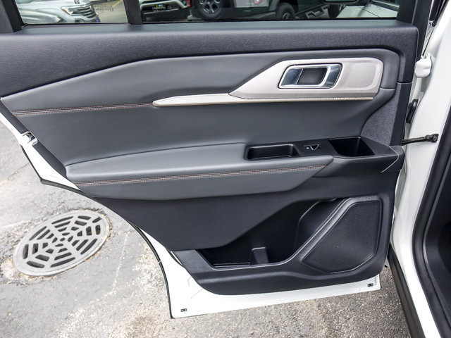 Certified 2025 Ford Explorer Active AWD/4WD image 22