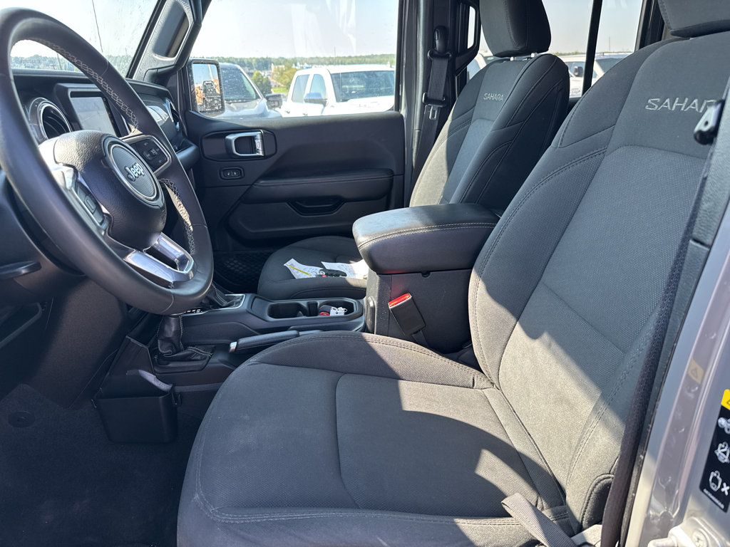 Used 2023 Jeep Wrangler Unlimited Sahara AWD/4WD image 10