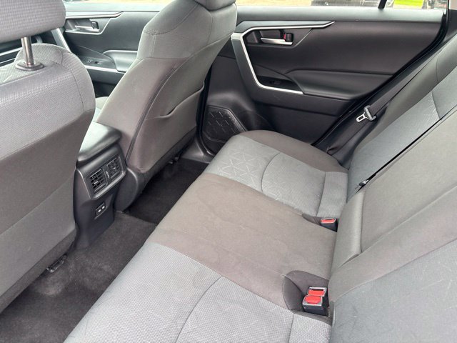 Used 2025 Toyota RAV4 XLE FWD image 15