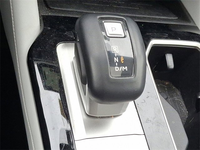 Used 2025 Mitsubishi Outlander SE image 16