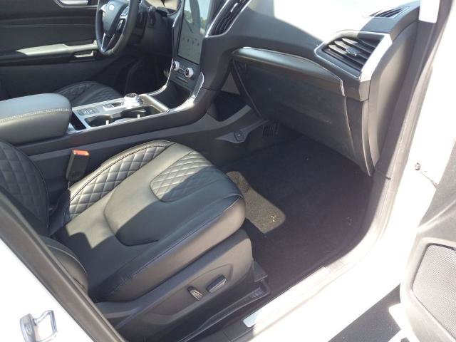 Certified 2024 Ford Edge Titanium w/ Equipment Group 301A AWD/4WD image 23
