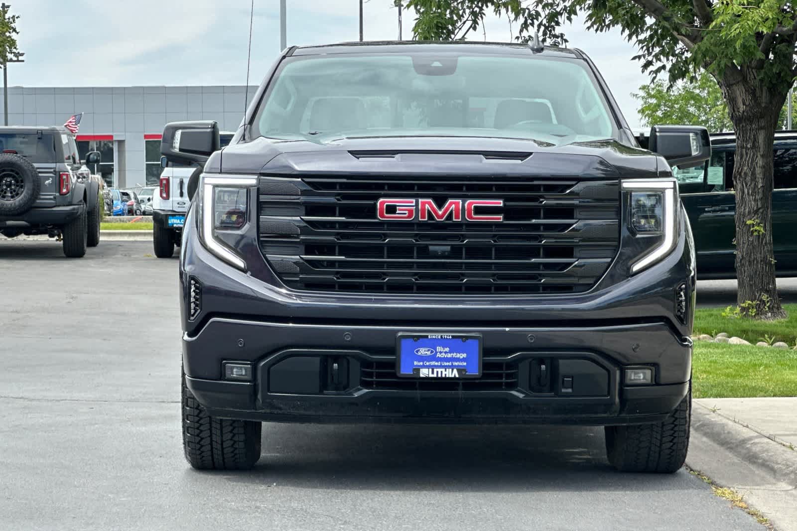 Used 2026 GMC Sierra 1500 Elevation w/ Elevation Premium Package AWD/4WD image 10