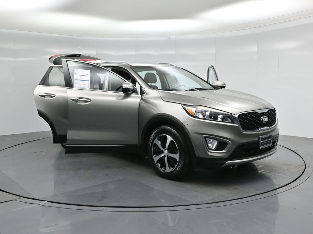 Used 2017 Kia Sorento EX image 30