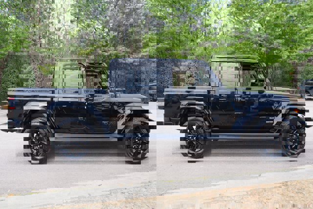 Used 2021 Jeep Gladiator Overland image 6