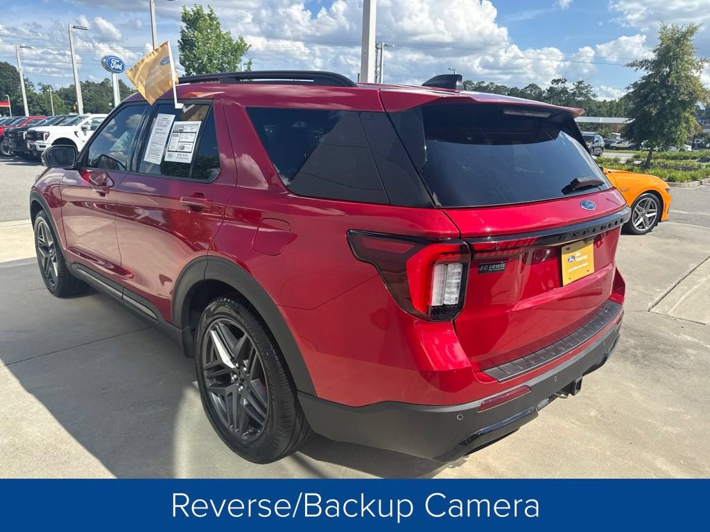 Certified 2025 Ford Explorer ST-Line w/ Premium Package RWD image 5