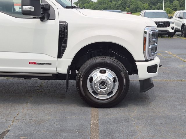 Certified 2025 Ford F350 Platinum AWD/4WD image 11