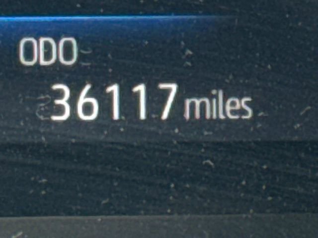 Used 2023 Toyota Highlander L FWD image 34