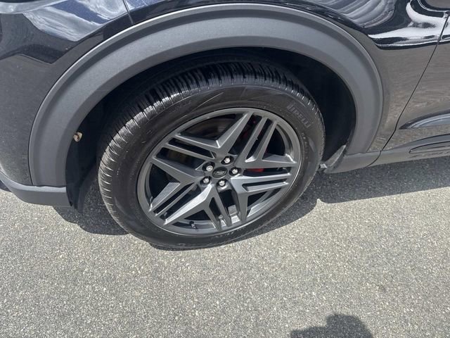 Certified 2025 Ford Explorer ST AWD/4WD image 12