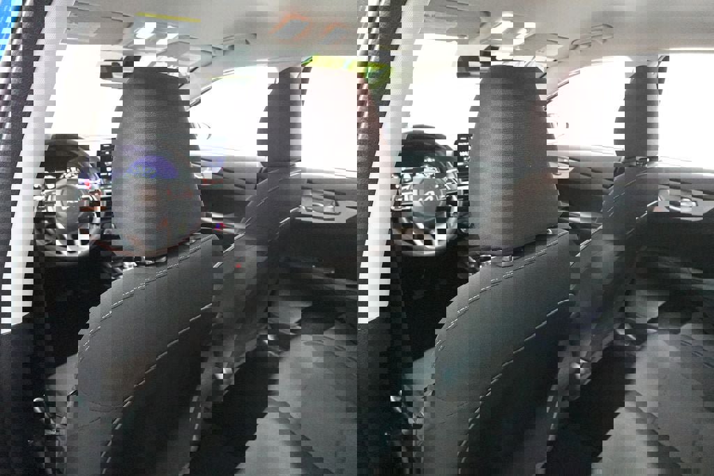 Used 2024 Kia Forte LXS image 23