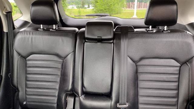 Certified 2018 Ford Edge SEL w/ Equipment Group 201A AWD/4WD image 21