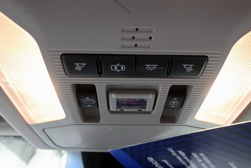 Used 2019 Toyota RAV4 Limited w/ Advanced Technology Package image 24