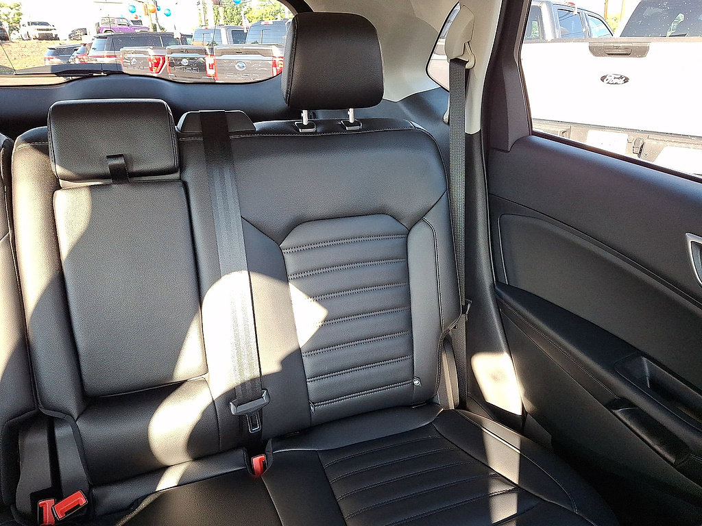 Certified 2024 Ford Edge SEL w/ Convenience Package AWD/4WD image 14