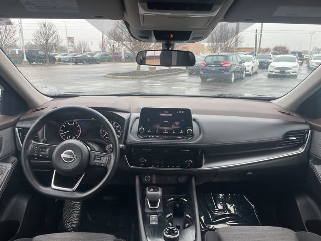 Used 2022 Nissan Rogue SV image 17