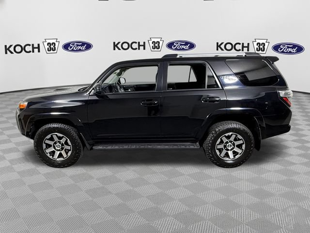 Used 2017 Toyota 4Runner TRD Off-Road AWD/4WD image 4