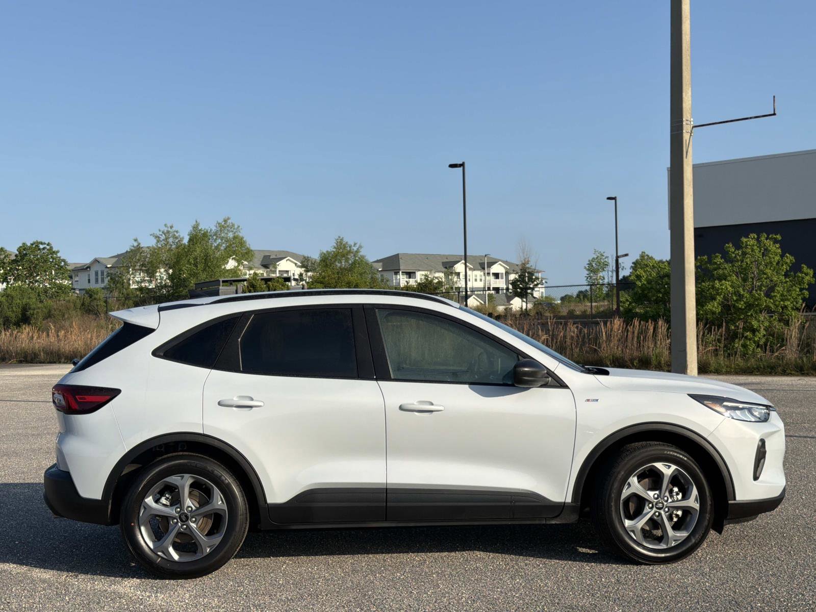 Certified 2025 Ford Escape ST-Line FWD image 3