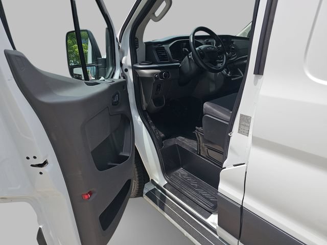 Certified 2025 Ford Transit 250 Low Roof w/ Exterior Upgrade Package RWD image 16
