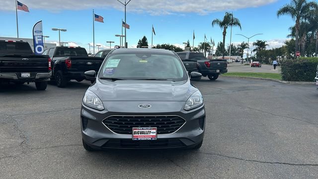 Certified 2022 Ford Escape SE w/ SE Sport Appearance Package image 9