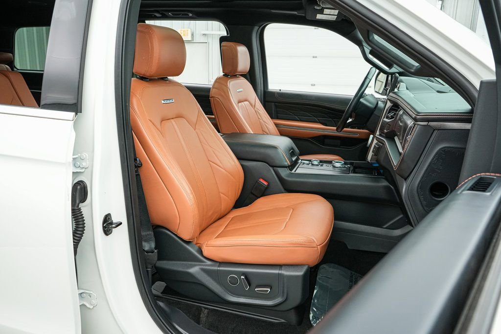 Certified 2022 Ford Expedition Platinum image 23